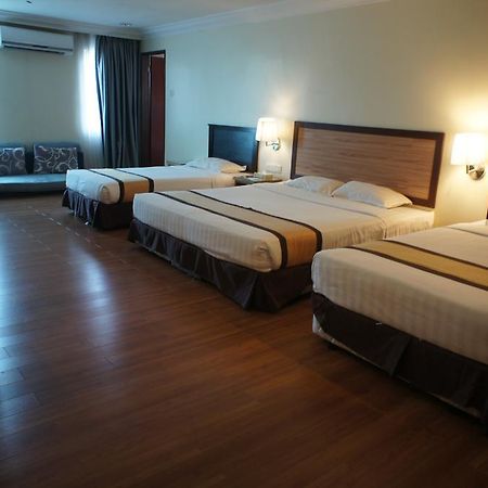 Tyng Garden Hotel Сандакан Экстерьер фото