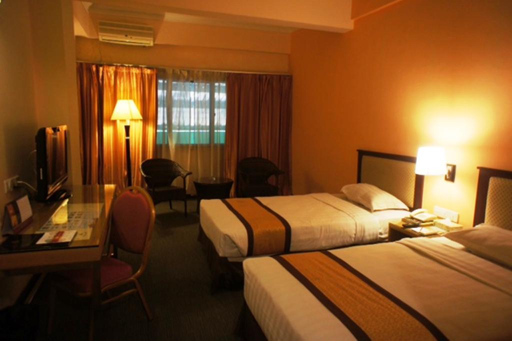 Tyng Garden Hotel Сандакан Номер фото