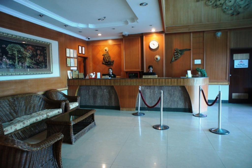 Tyng Garden Hotel Сандакан Экстерьер фото